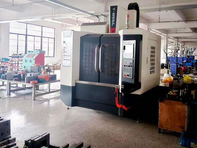 注塑模具生产厂间